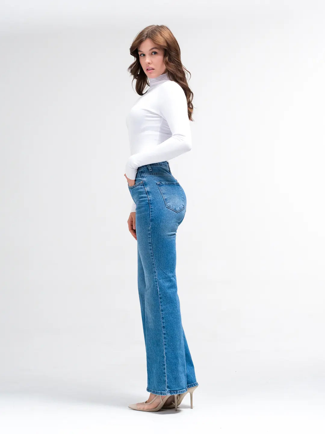 LUC Spanish Jean