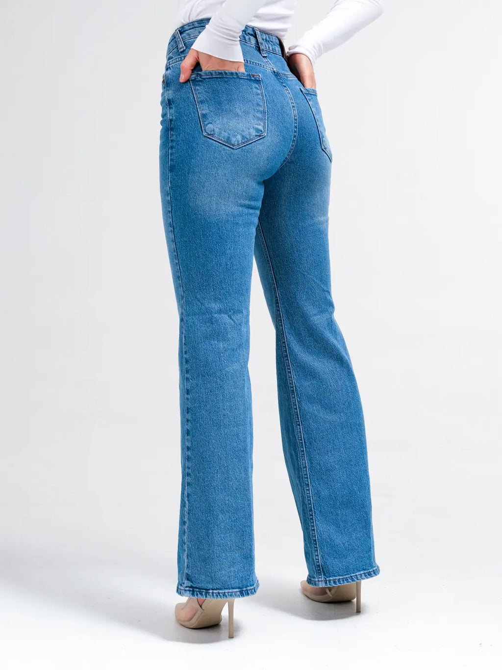 LUC Spanish Jean
